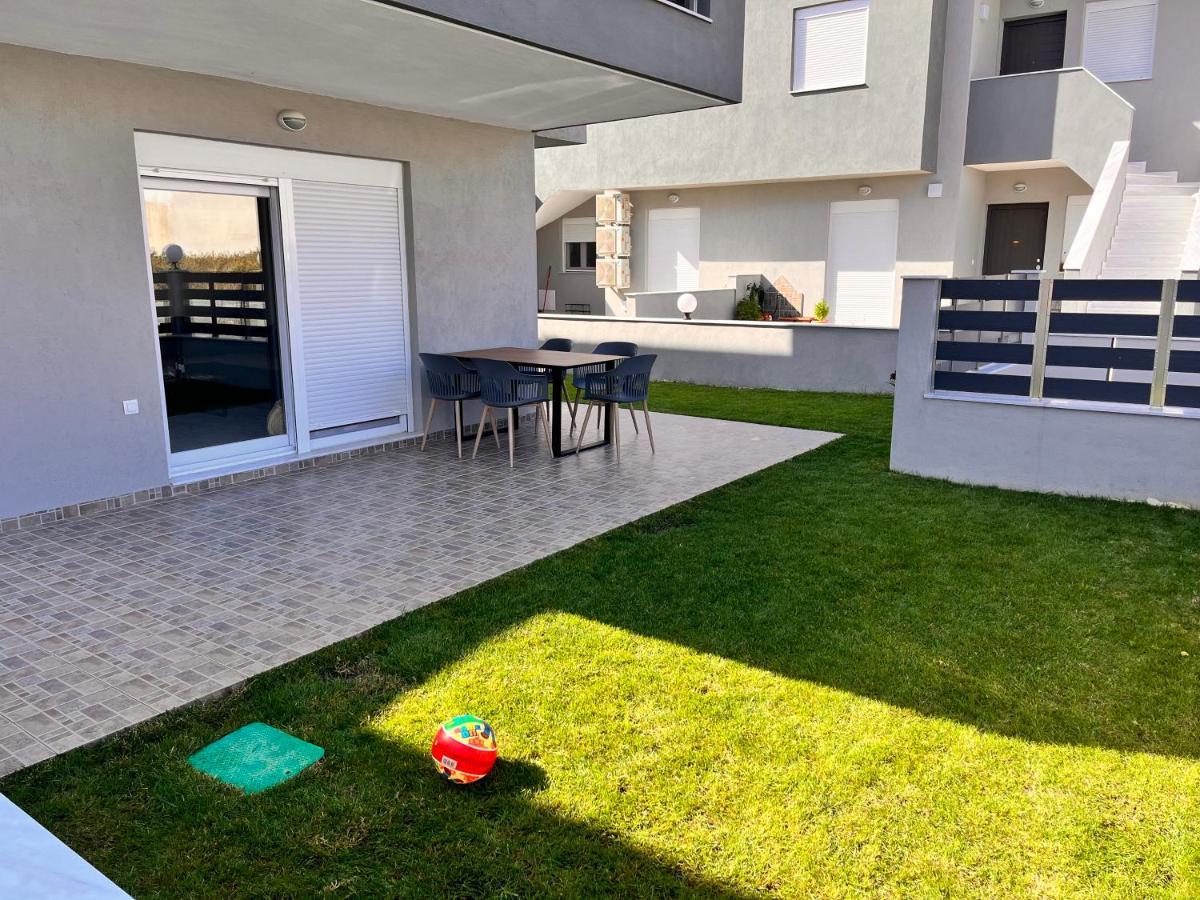 Three Cats Apartment Nikiti  Exterior photo